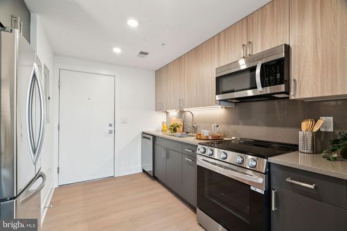 apt-403-2000 Dreer St, PHILADELPHIA, PA, 19125-1589 | Card Image