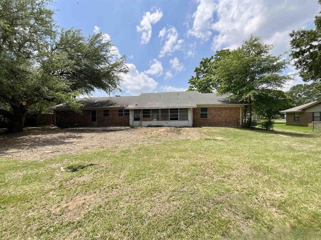 202 Quail Ln, House other with 3 bedrooms, 2 bathrooms and null parking in Hooks TX | Image 21