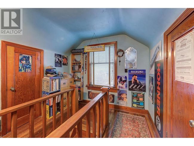 866 Dehart Ave, House other with 3 bedrooms, 1 bathrooms and 2 parking in Kelowna BC | Image 17