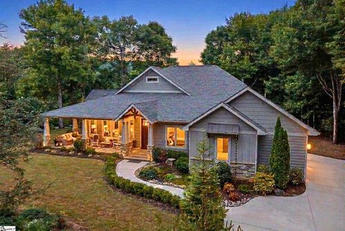38 The Cliffs Pkwy, Landrum, SC, 29356-3223 | Card Image