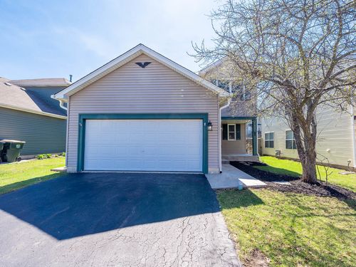 641 W Huron Hills Trl, Round Lake Heights, IL, 60073-1190 | Card Image