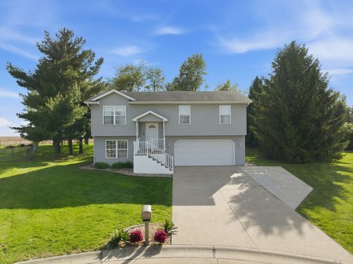 3 Kimberly Ct, Danvers, IL, 61732-9076 | Card Image