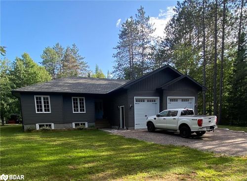2241 Lone Pine Dr, Port Sydney, ON, P0B1L0 | Card Image
