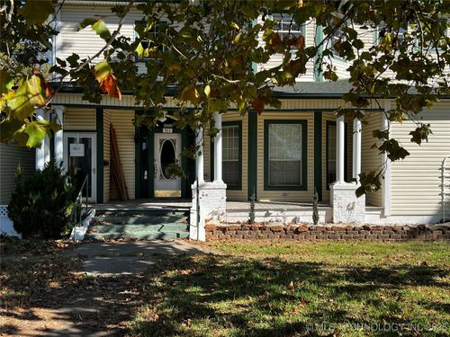 311 E A St, Atoka, OK, 74525-2043 | Card Image