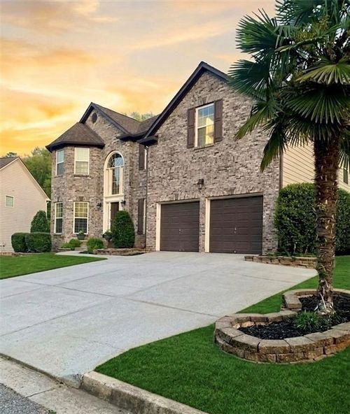 2819 Heritage Oaks Cir, Dacula, GA, 30019-7082 | Card Image