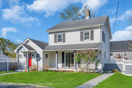 140 Idlewood Ave, Oakhurst, NJ, 07755-1326 | Card Image