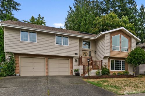 21828 Se 236th Pl, Maple Valley, WA, 98038-8592 | Card Image
