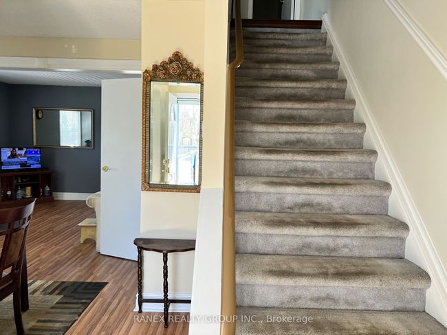 13 Grasspoint Sq, House other with 3 bedrooms, 2 bathrooms and 3 parking in Brampton ON | Image 5