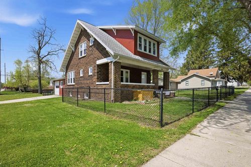601 Vine St, Wisconsin Dells, WI, 53965-1617 | Card Image
