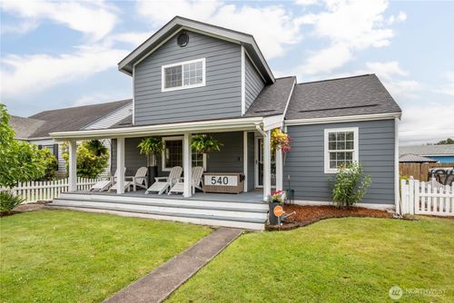 540 22nd Ave, Longview, WA, 98632-1308 | Card Image