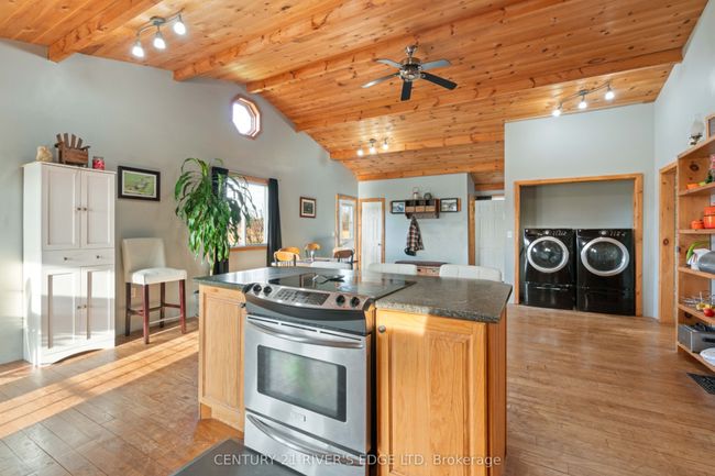 52 Caintown Rd, House other with 3 bedrooms, 2 bathrooms and 4 parking in Front Yonge ON | Image 11