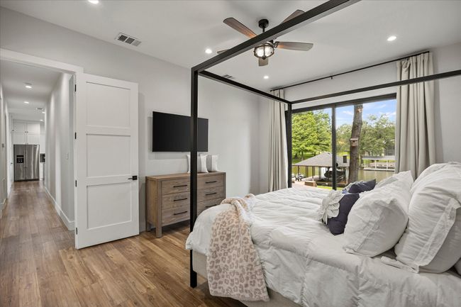 Enjoy gorgeous lake views from your master retreat | Image 17