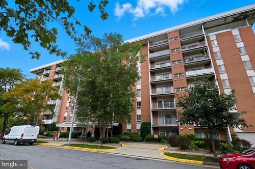 apt-306-5250 Valley Forge Dr, ALEXANDRIA, VA, 22304-5608 | Card Image