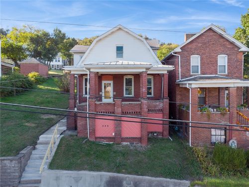 422 W 8th Ave, Tarentum, PA, 15084-1344 | Card Image