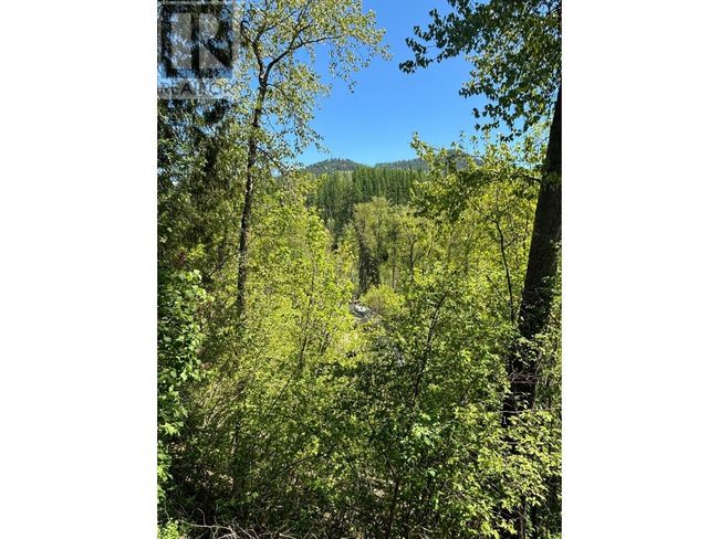1374 Highway 3 B, House other with 5 bedrooms, 2 bathrooms and 4 parking in Montrose BC | Image 26