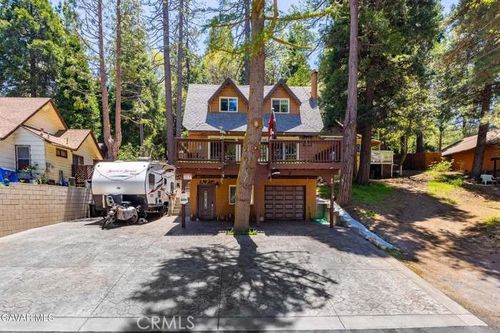 23095 Balsam Ln, Crestline, CA, 92325-9605 | Card Image