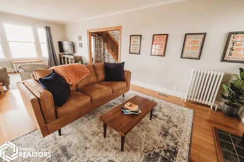 801 N 5th St, Burlington, IA, 52601-4906 | Card Image