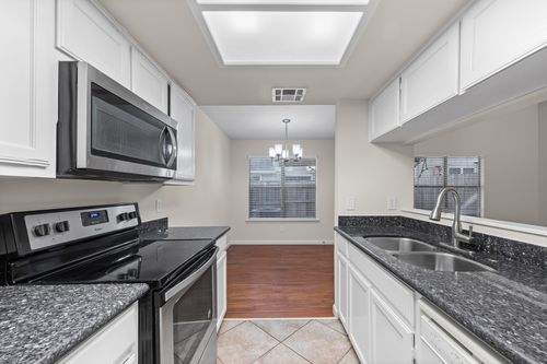 1402-512 Eberhart Ln, Austin, TX, 78745-4480 | Card Image