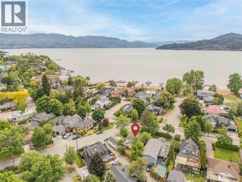 1967 Abbott St, Kelowna, BC, V1Y1B8 | Card Image