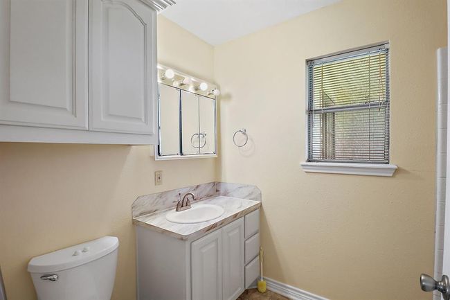 11221 State Highway 65, House other with 3 bedrooms, 2 bathrooms and 2 parking in Winnie TX | Image 15