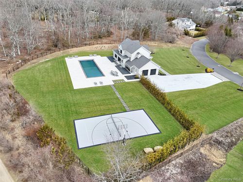 2790 Stanley Rd, Mattituck, NY, 11952-2736 | Card Image