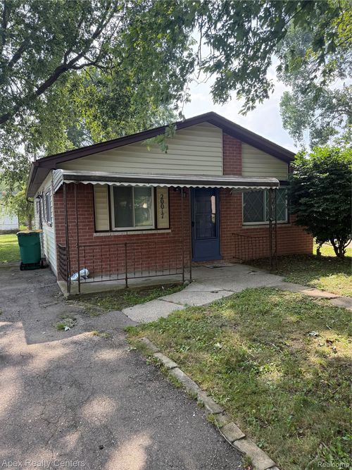 20017 Cornell Ave, Brownstown Twp, MI, 48174-9435 | Card Image