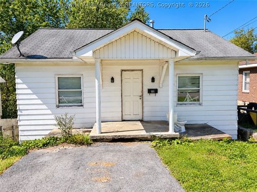 312 Burgess St, Beckley, WV, 25801-5902 | Card Image