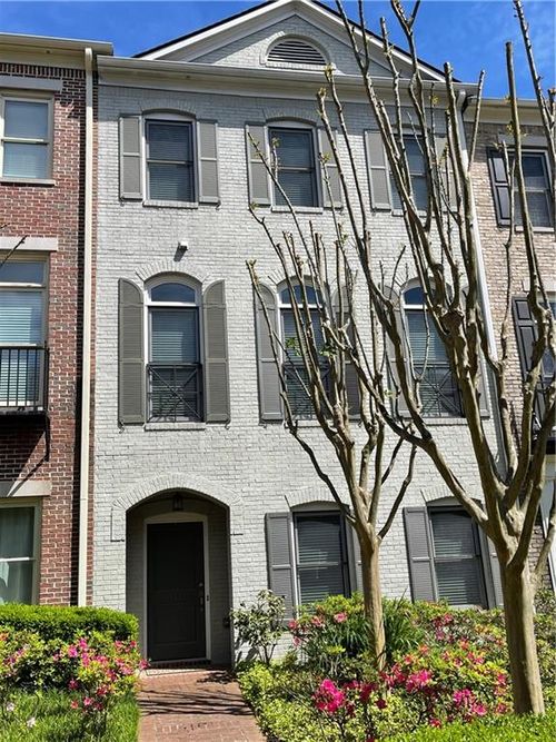 131 W Ridge Way, Roswell, GA, 30076-6422 | Card Image