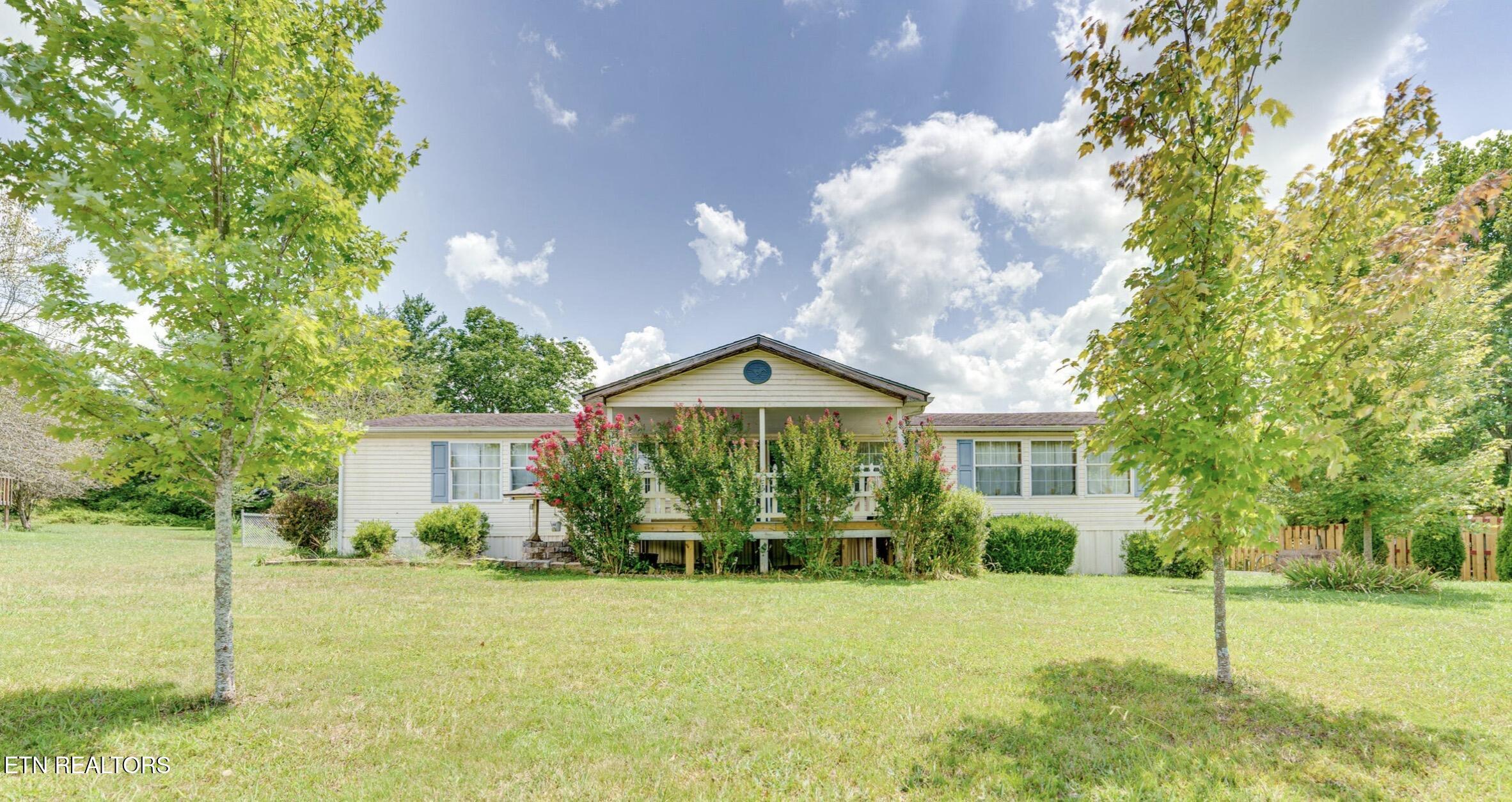 Residential in Corryton