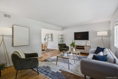 16 Marianna Dr, Hastings On Hudson, NY, 10706-4020 | Card Image