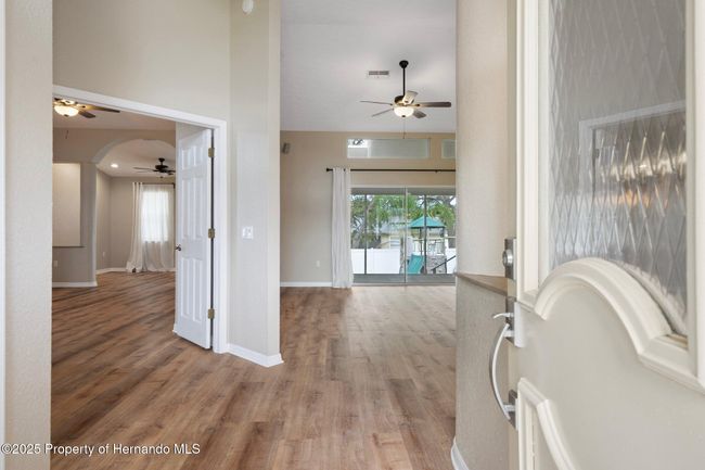 11242 Riddle Dr, House other with 3 bedrooms, 3 bathrooms and null parking in SPRING HILL FL | Image 6