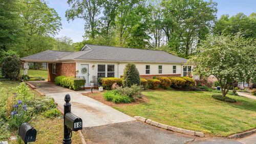 18 Twelve Oaks Ter, Greenville, SC, 29615-1838 | Card Image