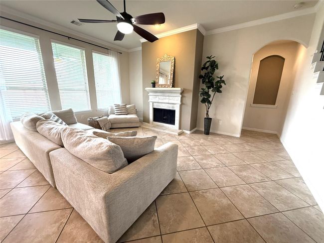 Living Room | Image 4
