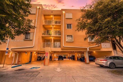 302-814 Nw 36th Ave, Miami, FL, 33125-3894 | Card Image
