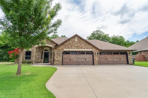 3301 Wood Valley Rd, Norman, OK, 73071-3689 | Card Image