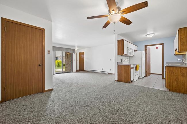 B - 4008 81st Street, Condo with 2 bedrooms, 2 bathrooms and null parking in Kenosha WI | Image 7