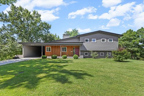 2002 Valleyview Rd, Columbia, MO, 65201 | Card Image