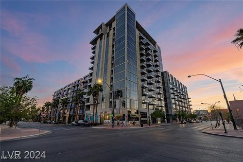 571-353 E Bonneville Ave, Las Vegas, NV, 89101-6622 | Card Image