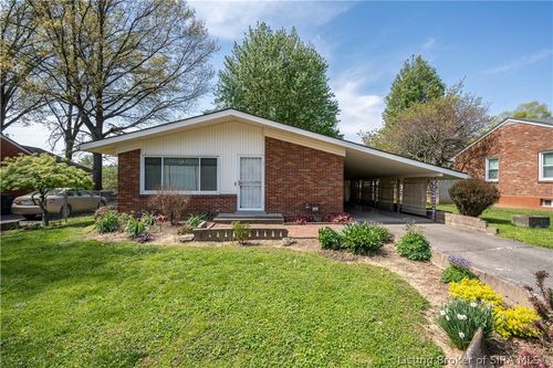 1533 Cliftwood Dr, Clarksville, IN, 47129-1321 | Card Image