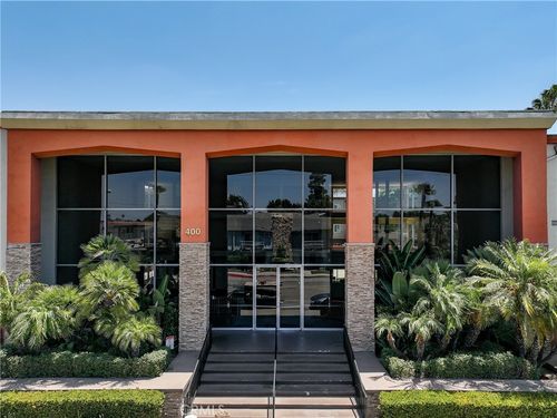 c-39-400 N Acacia Ave, Fullerton, CA, 92831-4011 | Card Image