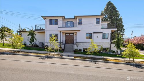 1006 4th St W, Kirkland, WA, 98033-5337 | Card Image