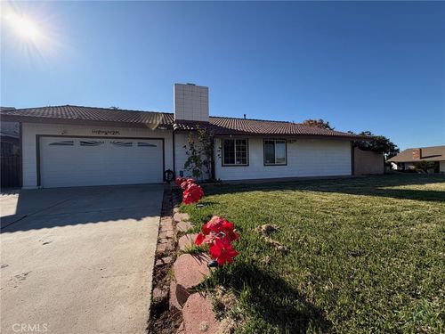 602 Gilmore Dr, Corona, CA, 92879-1019 | Card Image