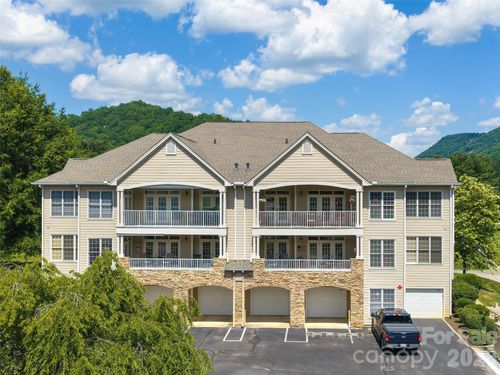 5048-103 Glenview Ln, Maggie Valley, NC, 28751-7774 | Card Image