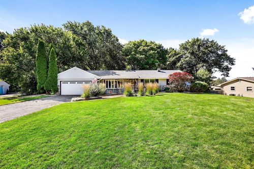 W253 Hillendale Drive, Ixonia, WI, 53066 | Card Image