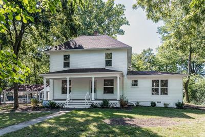 824 Pleasant Street, House other with 4 bedrooms, 2 bathrooms and null parking in Tonganoxie KS | Image 2