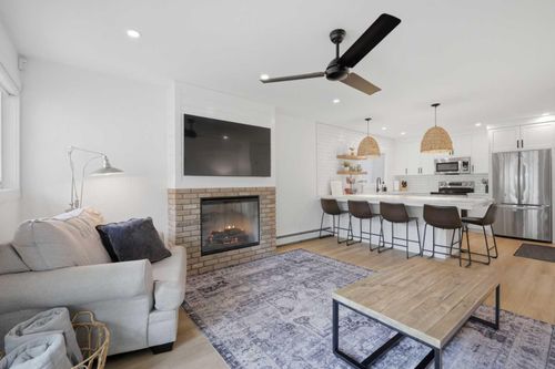 2-4415 Lakeshore Drive, Sylvan Lake, AB, T4S1C7 | Card Image