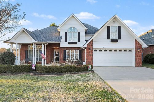 2305 Pinefield Ct, Gastonia, NC, 28056-7526 | Card Image