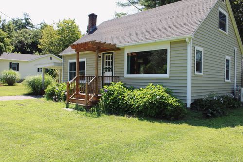 11 Raymond Ave, Canaan, CT, 06018-2417 | Card Image