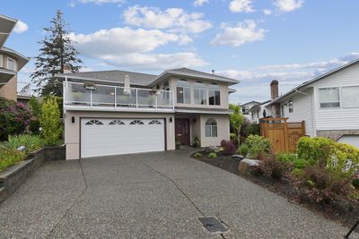 15543 Catherine Crt, House other with 4 bedrooms, 2 bathrooms and 6 parking in White Rock BC | Image 2