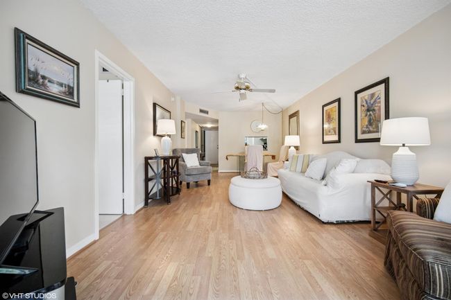 APT-226C - 5300 Ne 24 Th Ter, Condo with 2 bedrooms, 2 bathrooms and null parking in Fort Lauderdale FL | Image 5